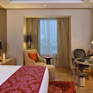 Double or Twin Non Smoking Room 02 beer or 02 PegsIMFL or 02 Mocktails 02 pcs laundry