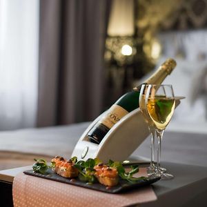 Suite Non Smoking Room 02 beer or 02 PegsIMFL or 02 Mocktails 02 pcs laundry
